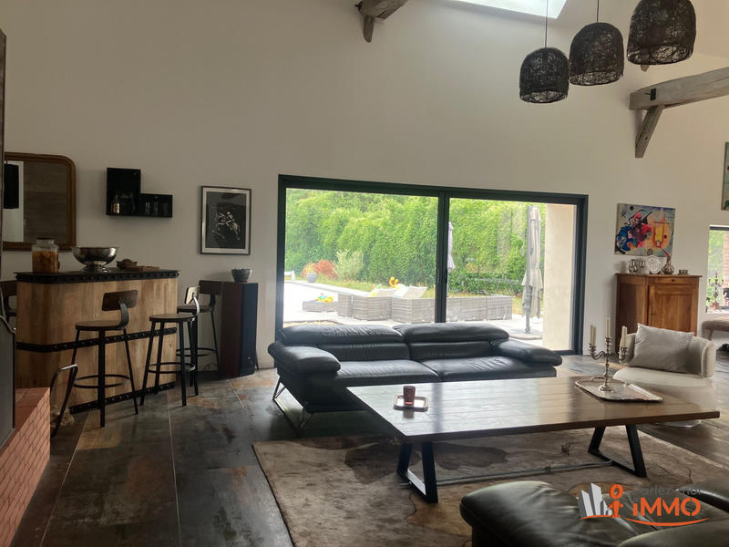 Maison - 301 m² - 8 pièces
