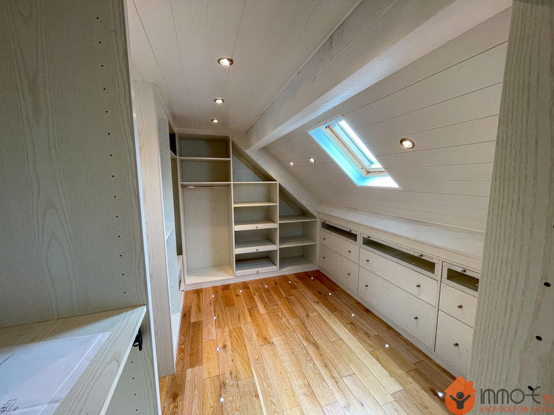 Maison - 295 m² - 9 pièces