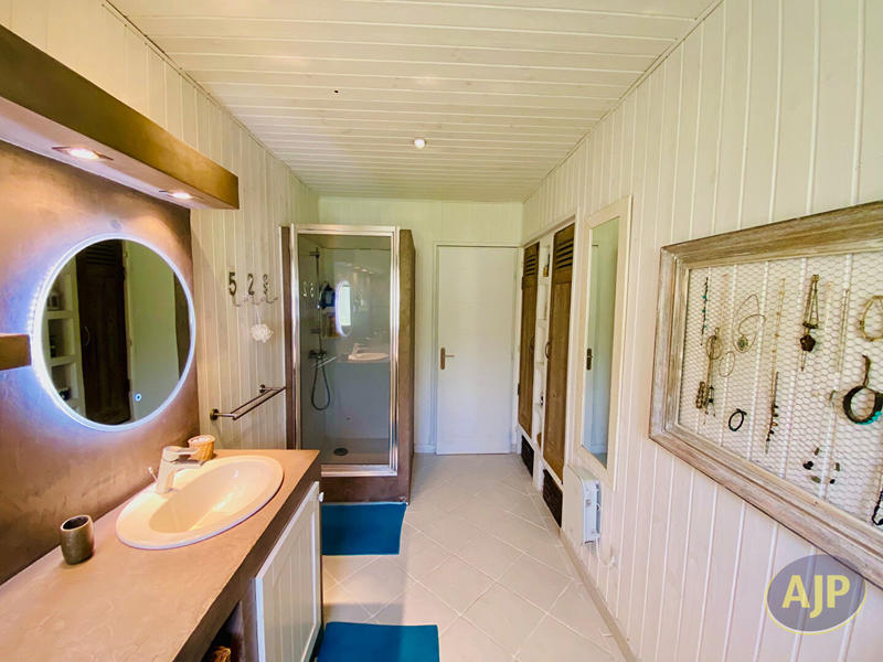 Maison - 178 m² - 5 pièces