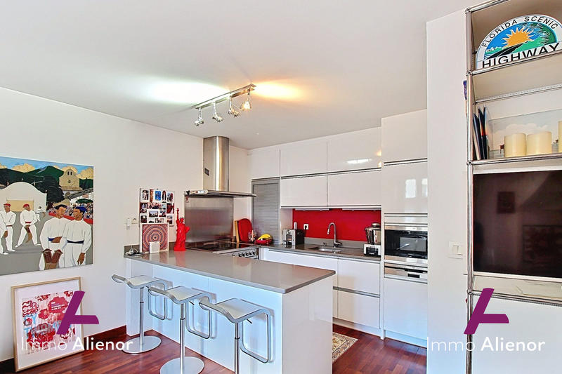 Duplex - 107 m² - 4 pièces