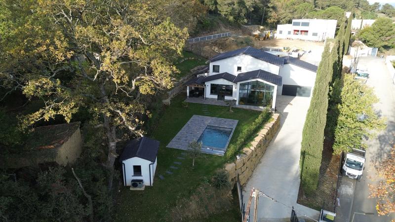 Villa - 198 m² - 6 pièces