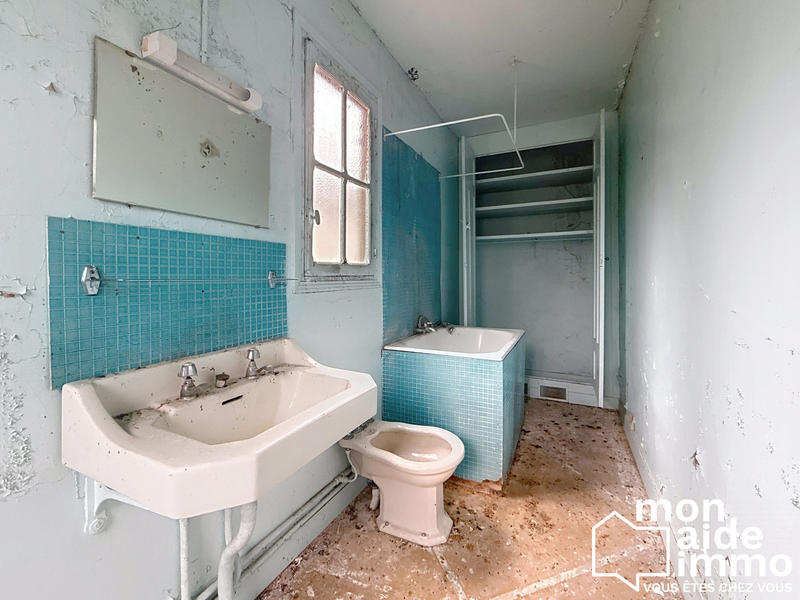 Maison ancienne - 990 m² - 15 pièces