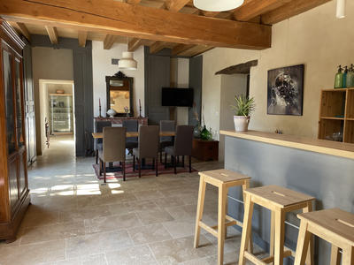 Maison de village - 523 m² - 10 pièces