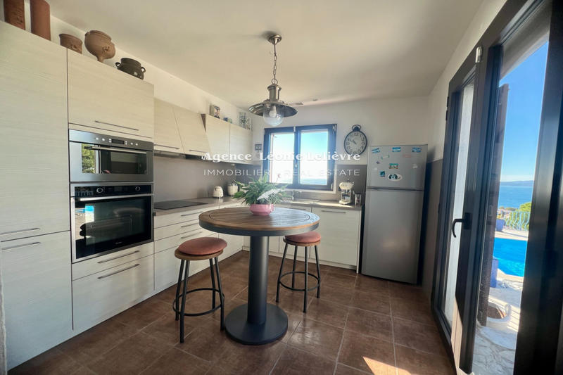 Maison - 144 m² - 5 pièces