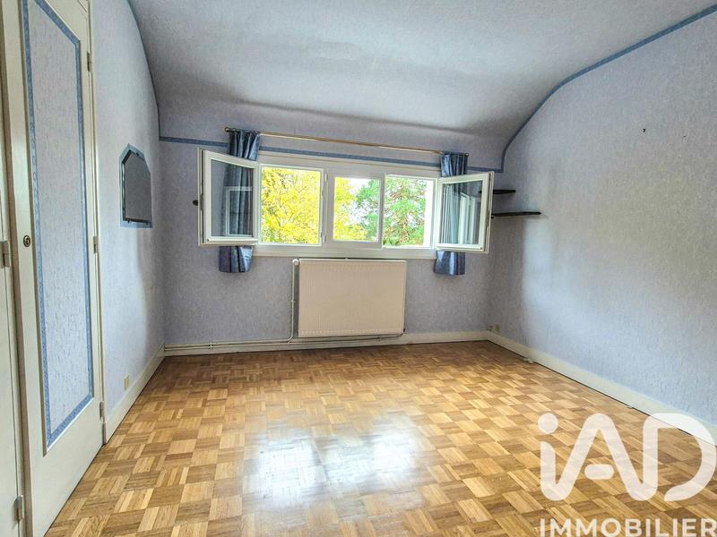 Maison - 200 m² - 7 pièces