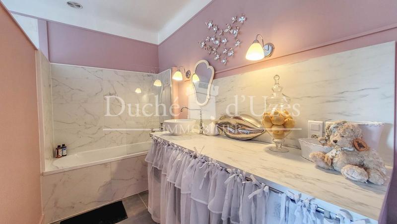 Propriété - 164 m² - 7 pièces