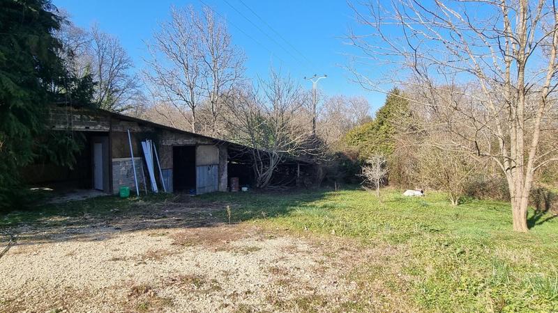 Maison - 200 m² - 2 pièces