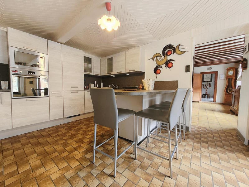 Maison - 163 m² - 6 pièces