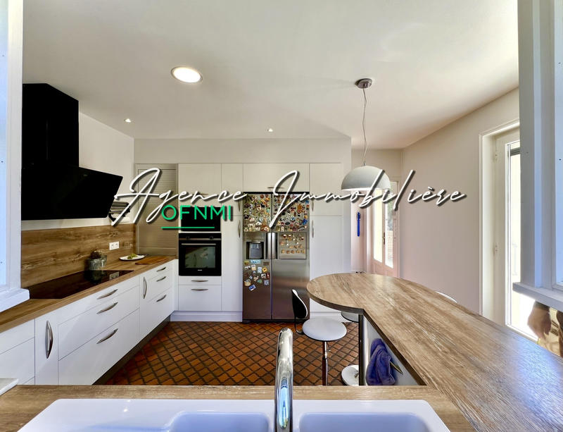 Villa - 192 m² - 7 pièces