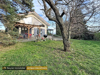 Maison - 214 m² - 6 pièces