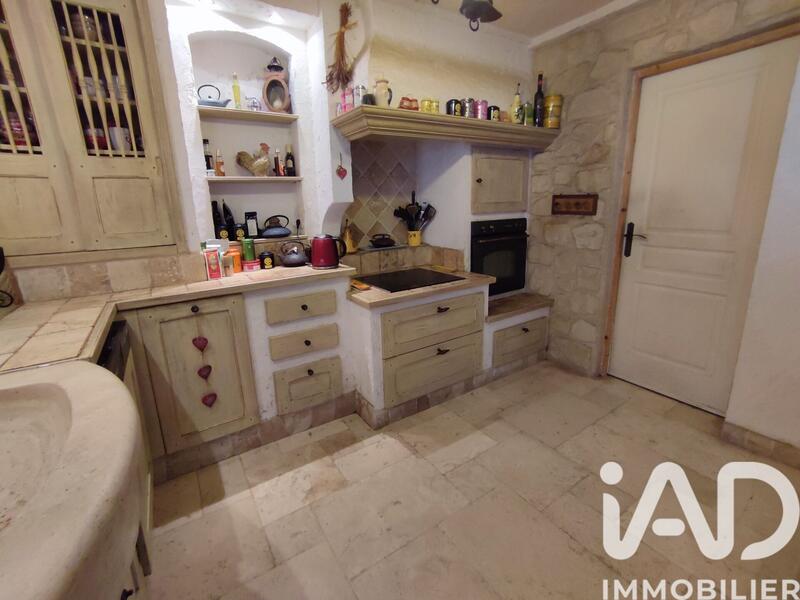 Maison - 236 m² - 7 pièces