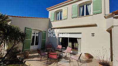 Maison - 180 m² - 7 pièces