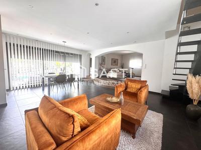 Maison - 160 m² - 7 pièces