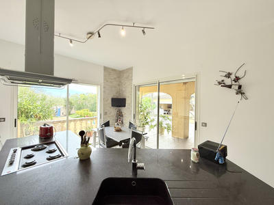 Maison - 189 m² - 6 pièces