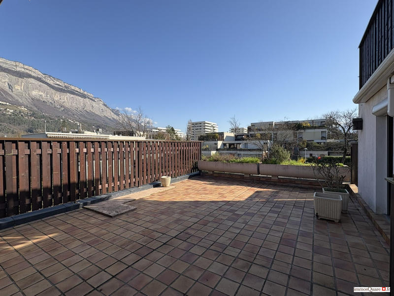 Appartement - 99 m² - 4 pièces