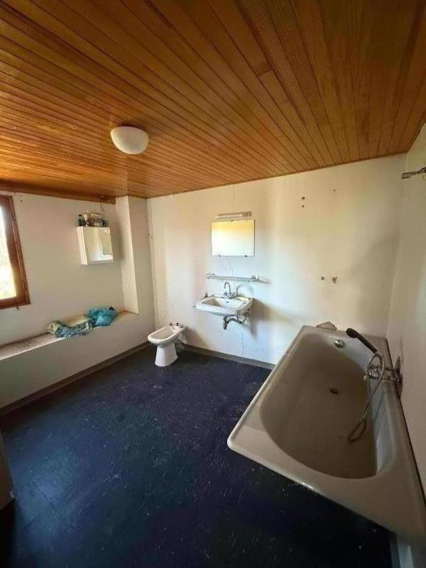 Maison - 250 m² - 6 pièces