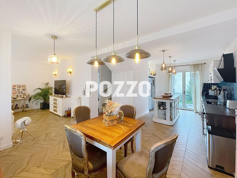 Maison - 111 m² - 6 pièces