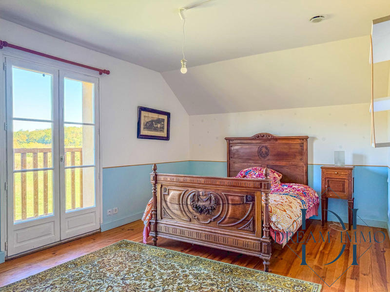 Maison - 200 m² - 7 pièces