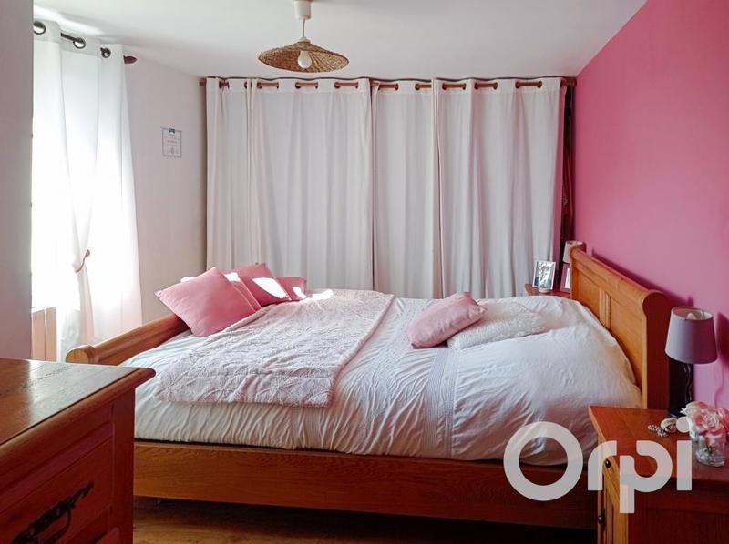 Maison - 99 m² - 5 pièces