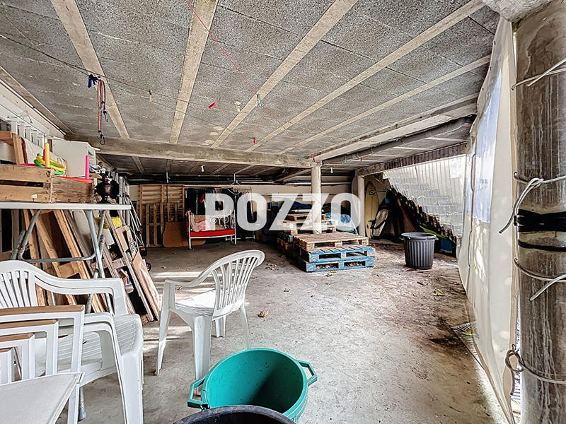 Maison - 240 m² - 9 pièces