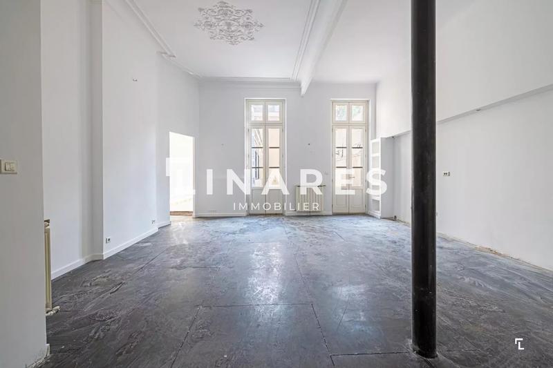 Appartement - 176 m² - 6 pièces