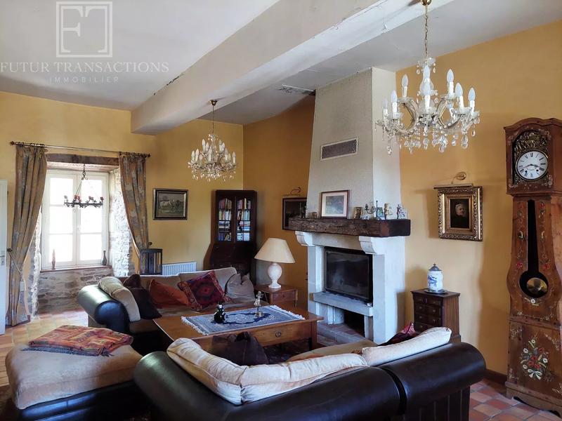 Propriété - 288 m² - 9 pièces