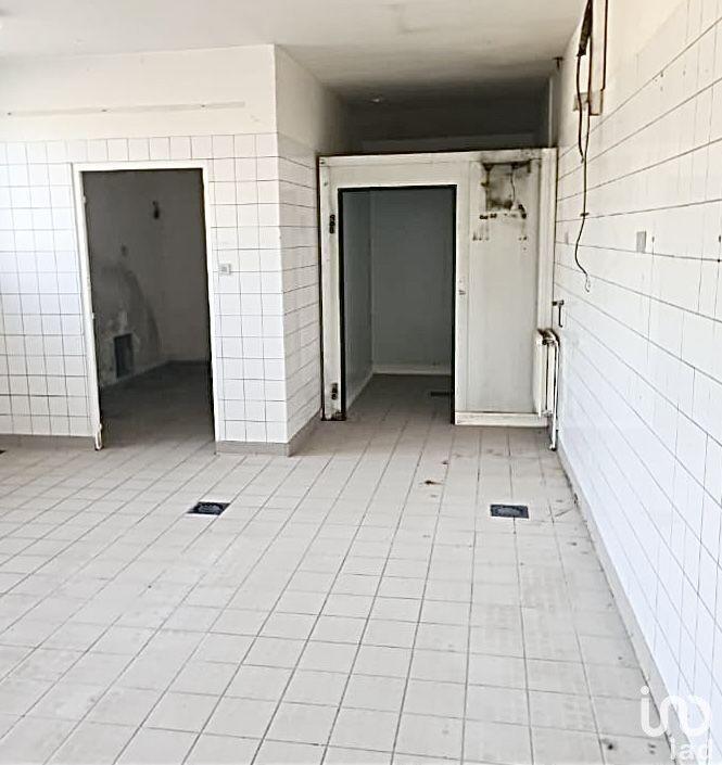 Local commercial - 210 m² - 2 pièces