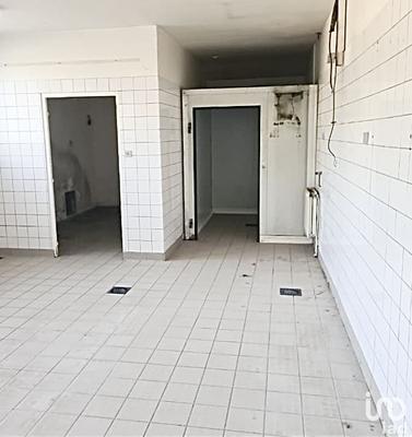 Local commercial - 210 m² - 2 pièces