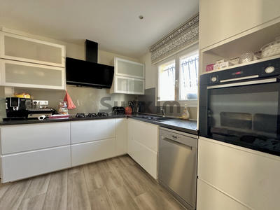 Villa - 141 m² - 6 pièces