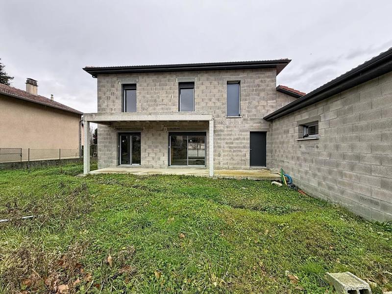 Maison - 170 m² - 5 pièces