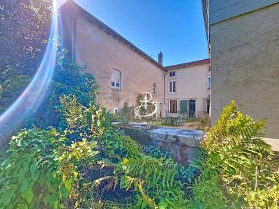 Maison - 245 m² - 6 pièces