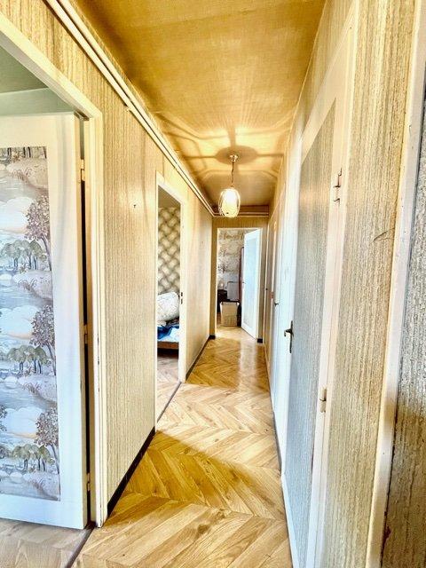 Appartement ancien - 90 m² - 5 pièces