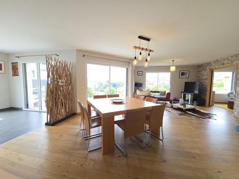 Maison contemporaine - 190 m² - 7 pièces