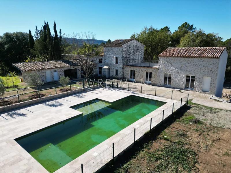 Villa - 400 m² - 12 pièces