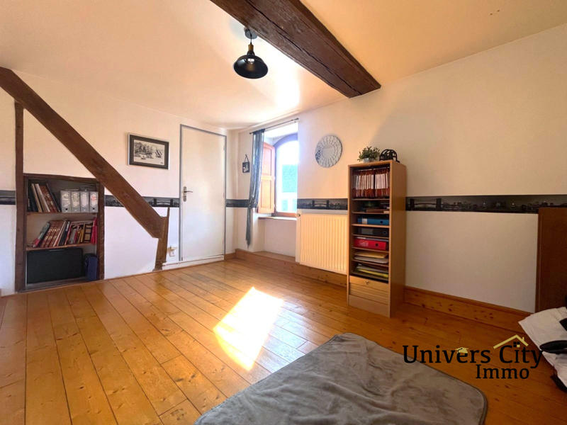 Maison - 176 m² - 8 pièces