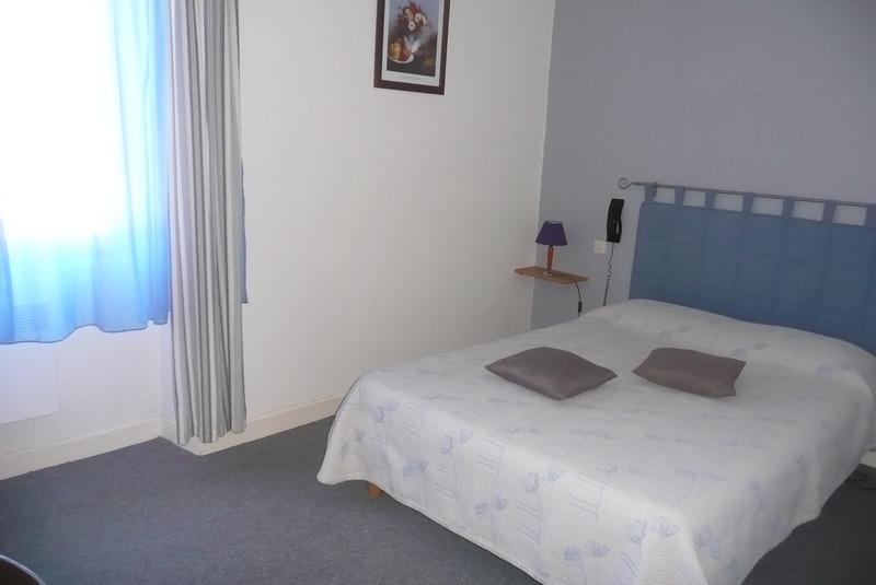 Maison - 420 m² - 18 pièces