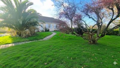 Pavillon - 130 m² - 7 pièces