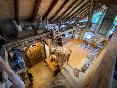 Maison - 250 m² - 8 pièces