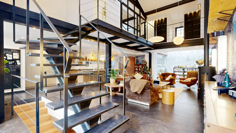 Appartement - 225 m² - 6 pièces