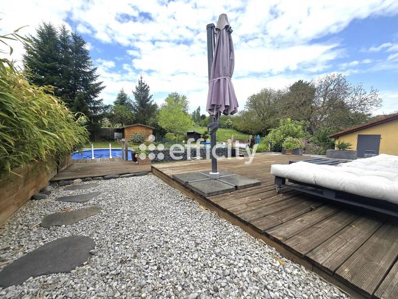 Maison - 180 m² - 7 pièces