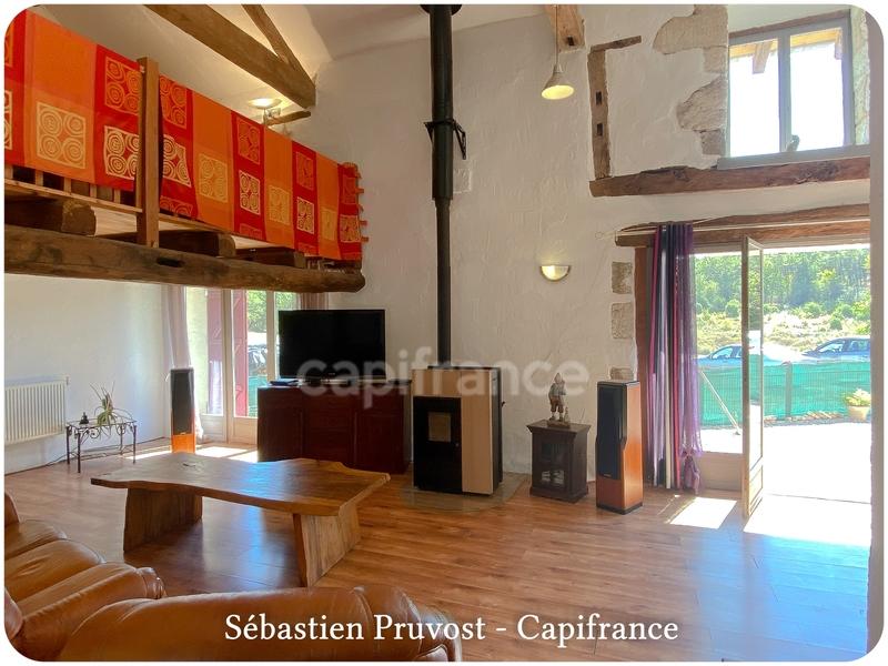 Maison en pierre - 140 m² - 5 pièces