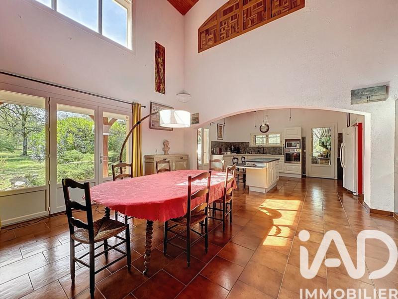 Maison de campagne - 250 m² - 6 pièces