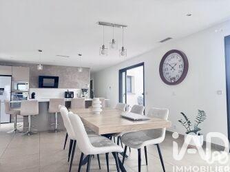 Maison - 225 m² - 5 pièces