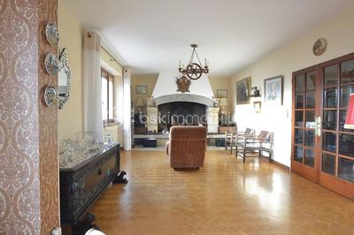 Propriété - 282 m² - 7 pièces
