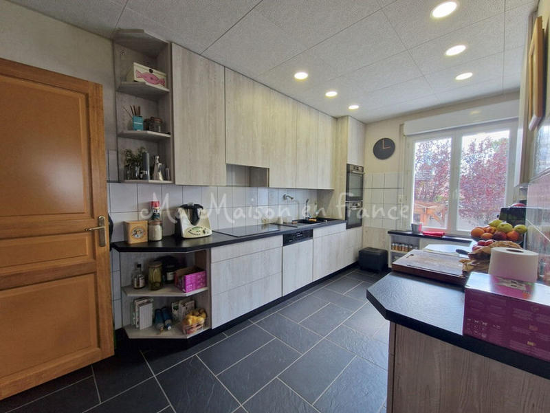 Maison - 350 m² - 13 pièces