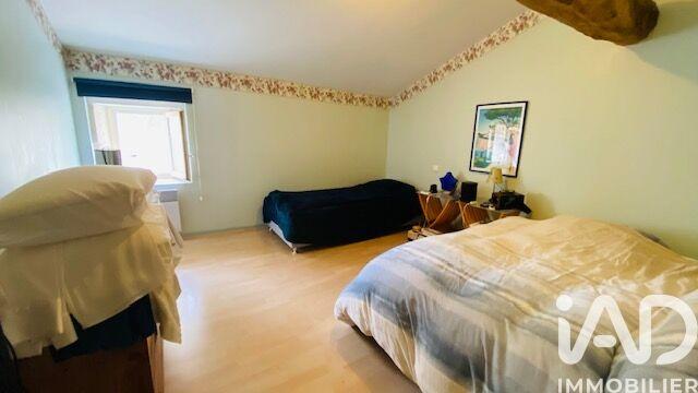 Maison - 181 m² - 5 pièces