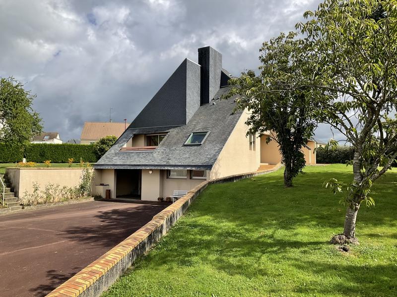 Maison - 173 m² - 5 pièces