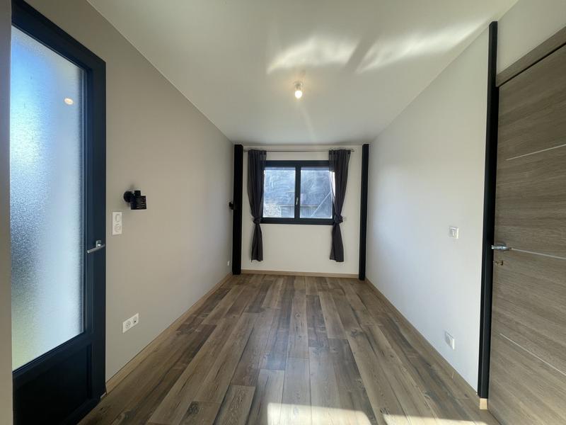 Maison contemporaine - 111 m² - 5 pièces