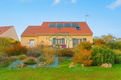 Maison - 122 m² - 6 pièces