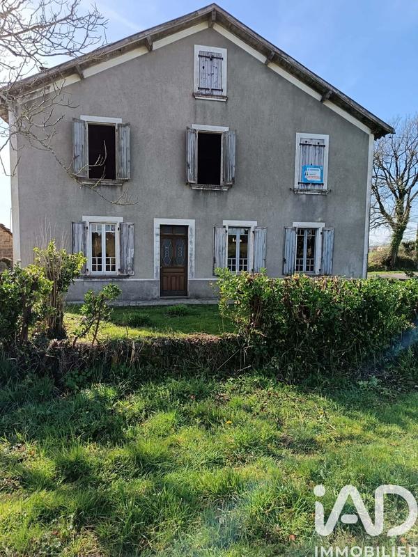 Maison - 256 m² - 5 pièces